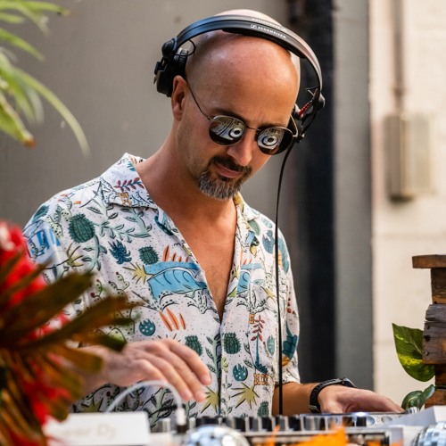 Ashton Gardener image