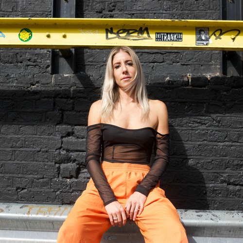 Carina Lawrence image