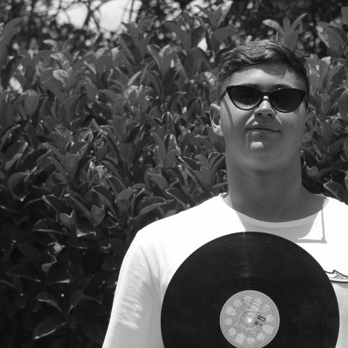 Damian Woolward image