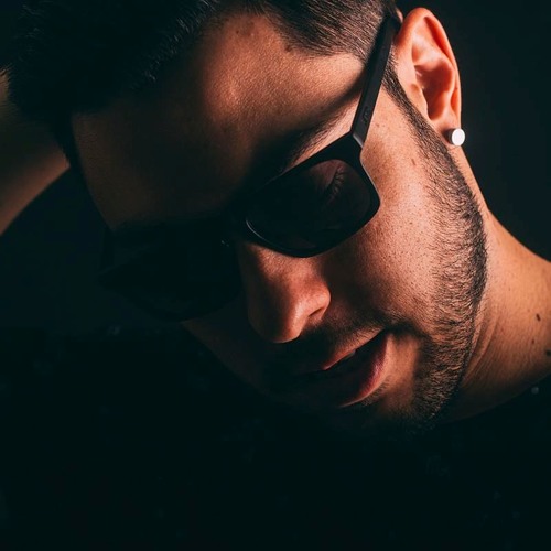 Guto Fernandez image