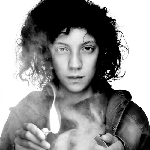 Léonie Pernet image