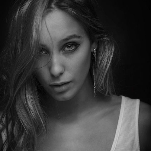 Lucia Scholtus image