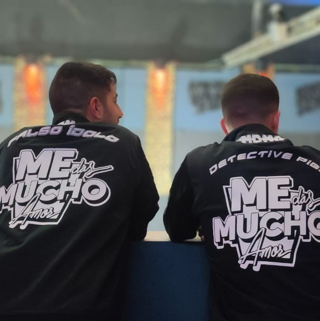 Me Das Mucho Amor image