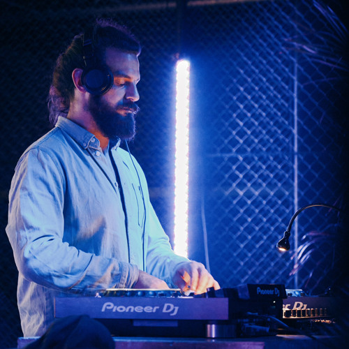 Mike the Milé image