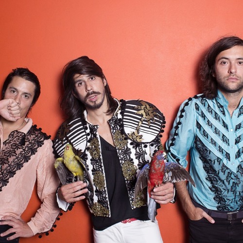 Naïve New Beaters image