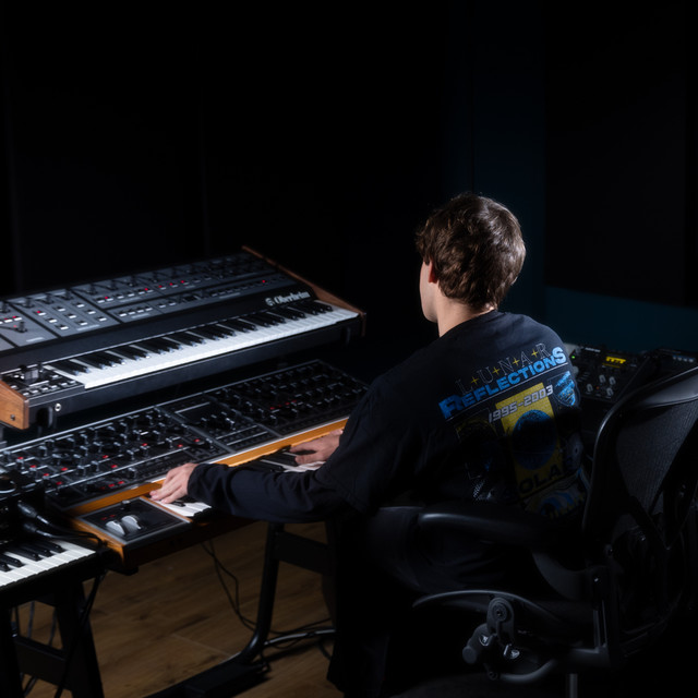 PRIMA STANZA A DESTRA image