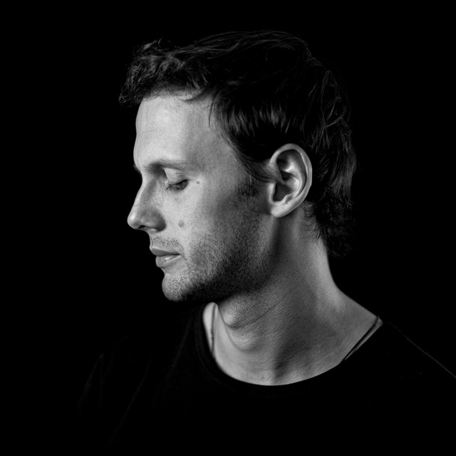 Simon Vuarambon image