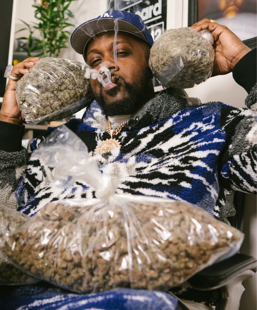 Smoke DZA image