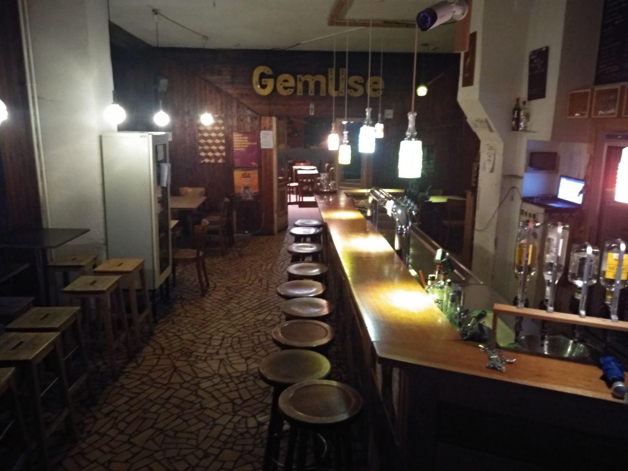 Trude Ruth und Goldammer image