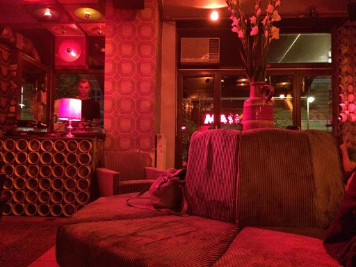 Zu mir oder zu dir image