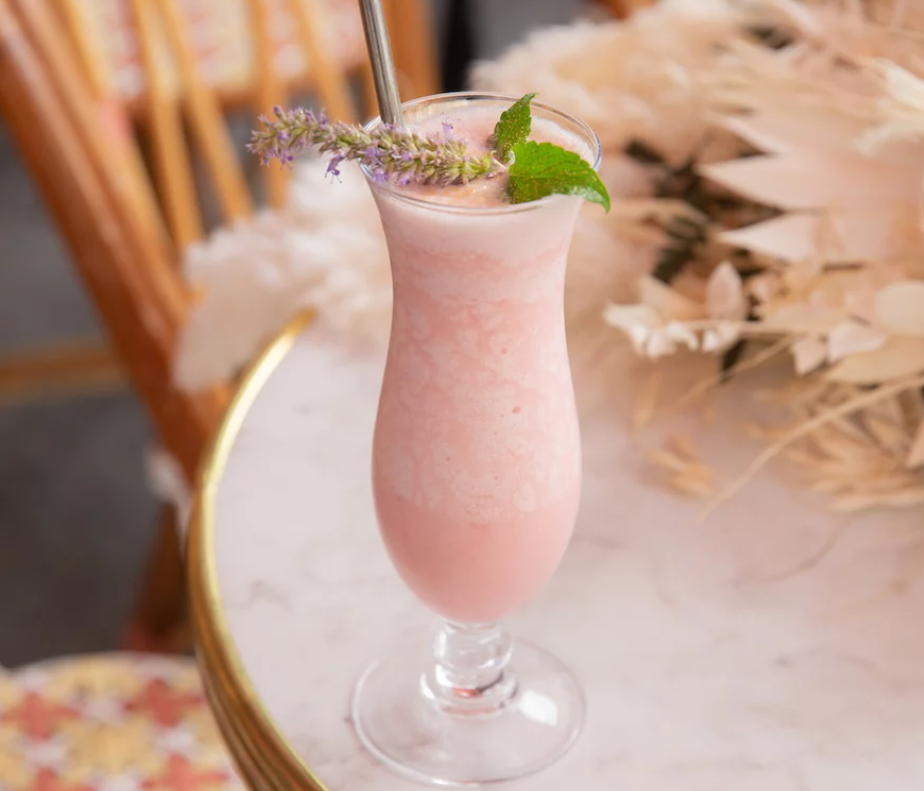 Bisou. gallery image