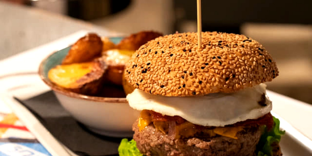 Deus Cafe gallery image