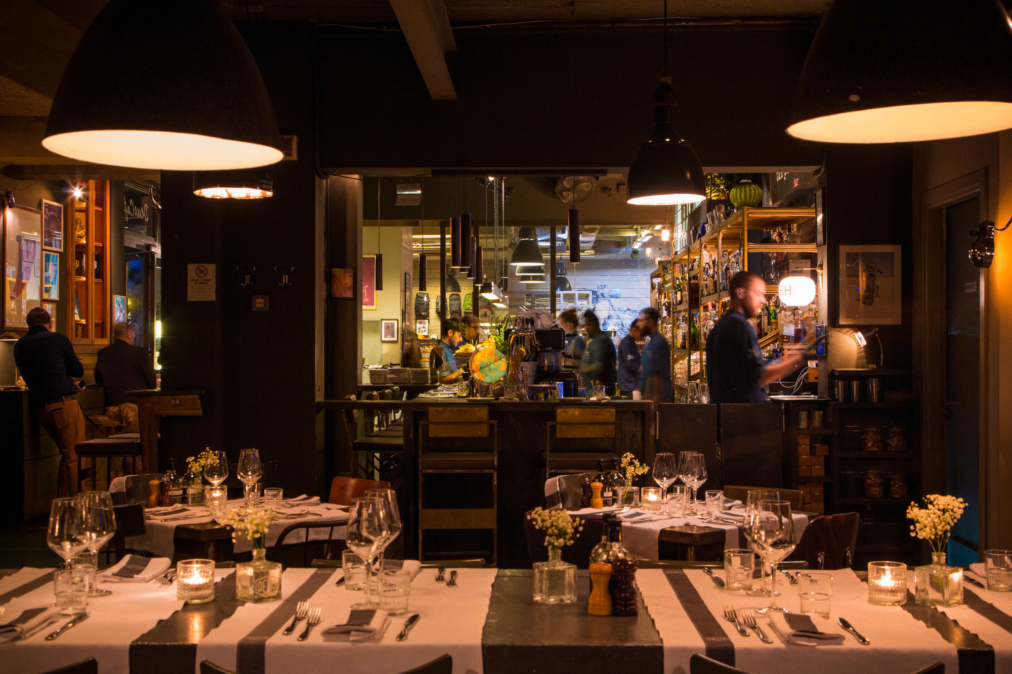 Deus Cafe gallery image