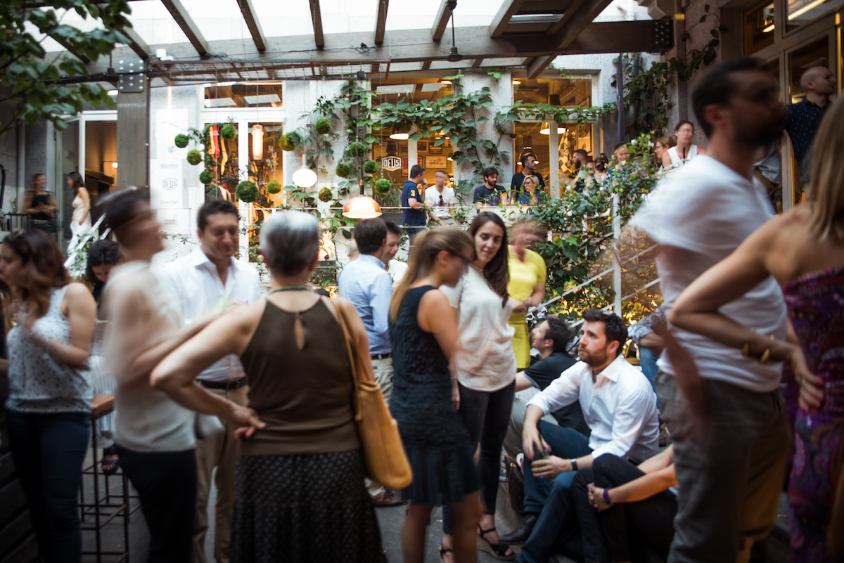 Deus Cafe gallery image