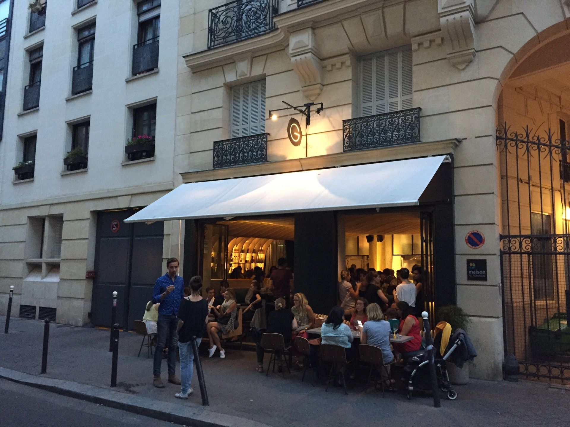 Gravity Bar gallery image