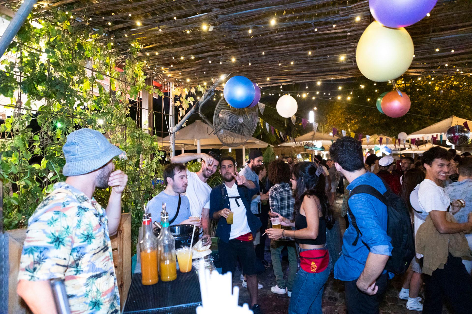 Makamaka Beach Burger Cafe gallery image