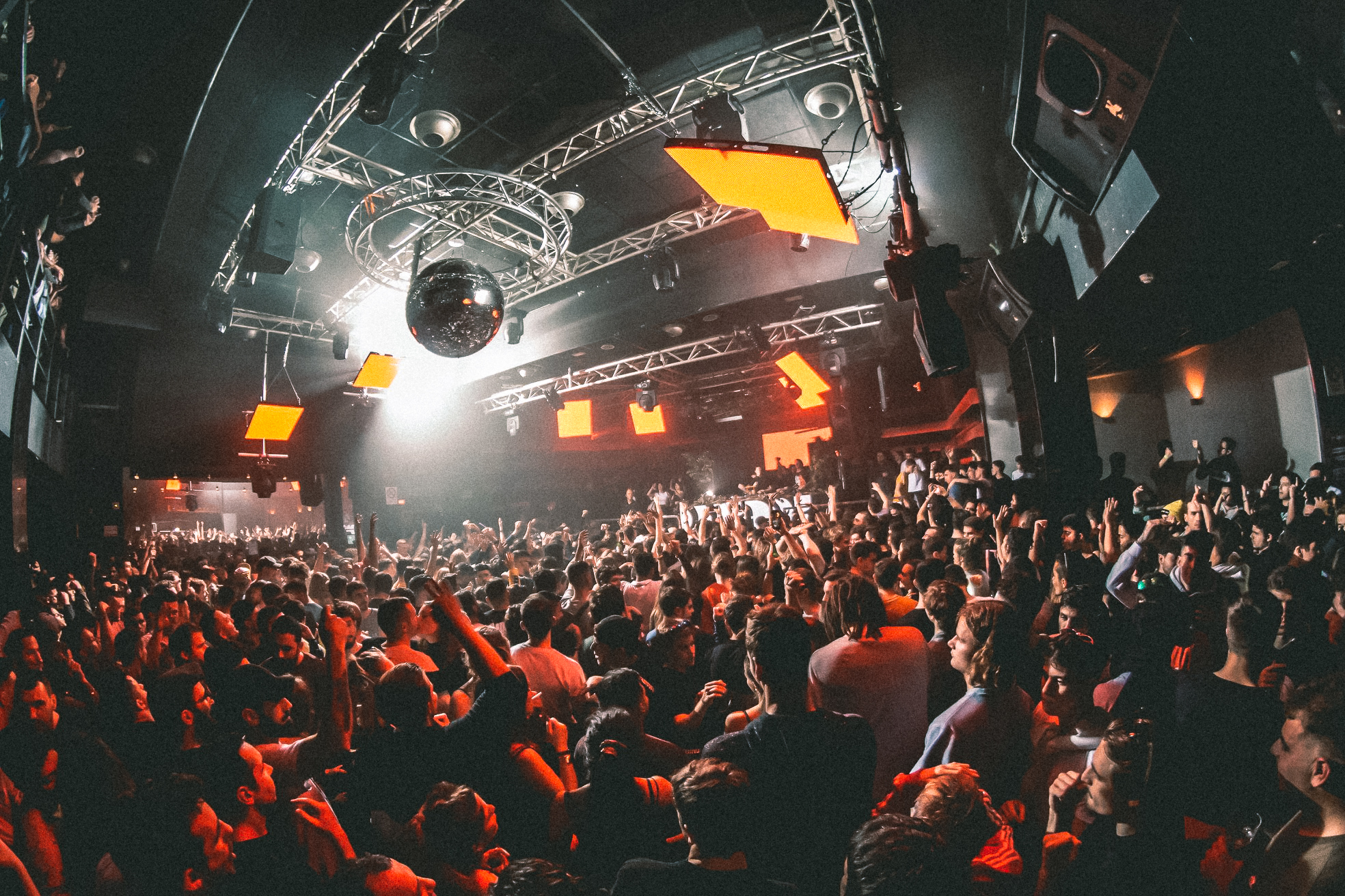 The 10 best clubs in Valencia in 2023 (and why you have to visit them  all...) - Night Mag