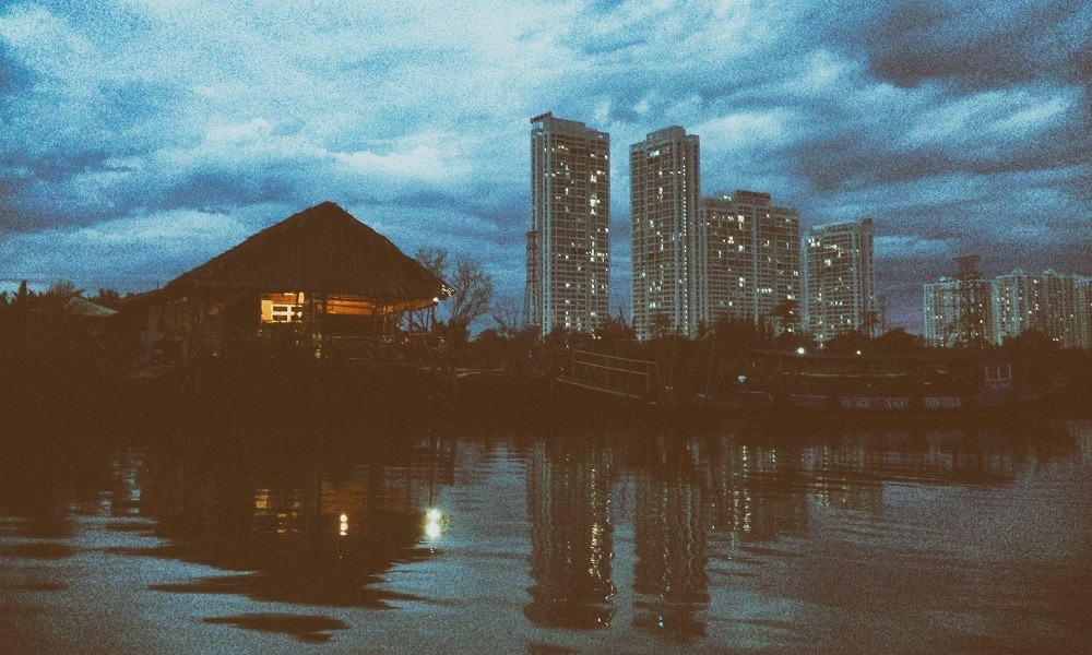 Henry Saiz & Band premiere their new A/V album “Human” at the Fayer Live Edition