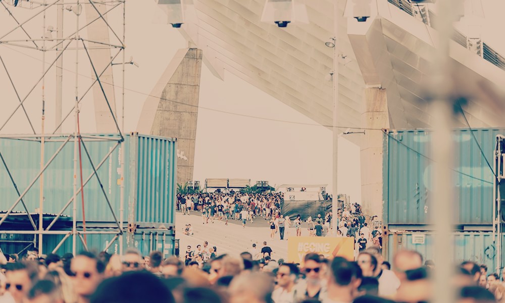 Techno, house, experimental rhythms and electronica between containers at the fourth edition of DGTL Barcelona at Parc del Fòrum