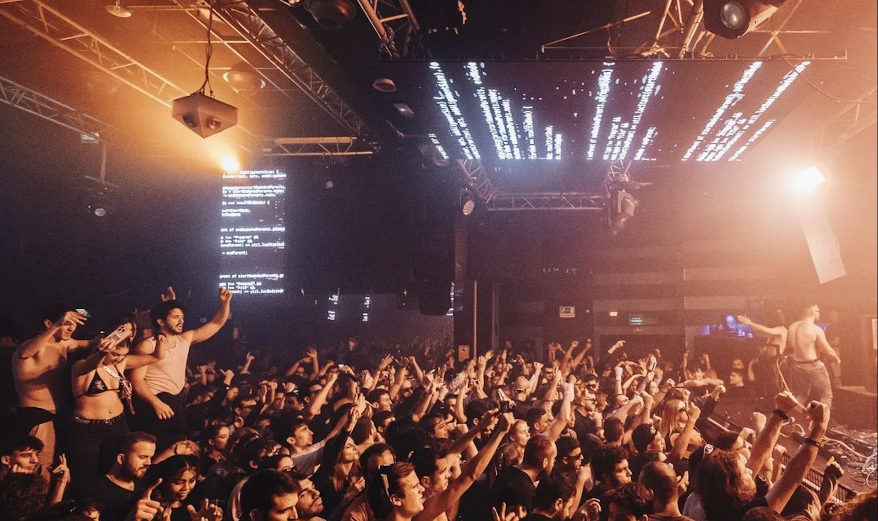 Los mejores clubs de Valencia en 2025 ( …y por qué deberías visitarlos todos)