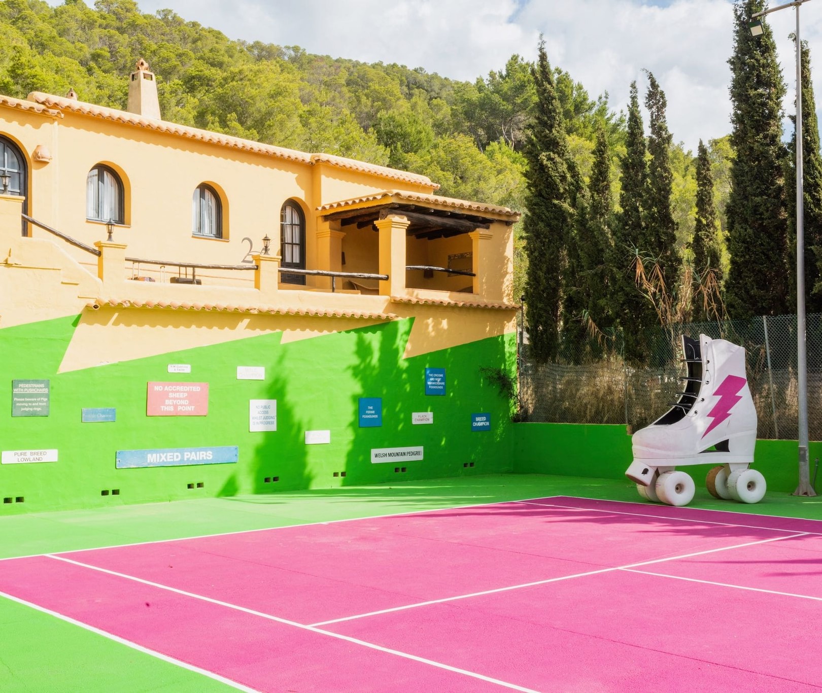 Between secrets and stars: Pikes Ibiza, the hotel with a thousand tales