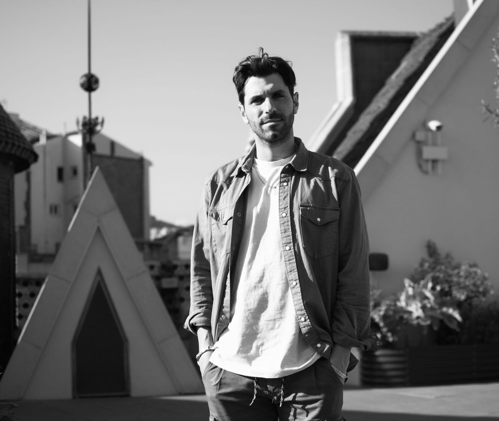 Squire muestra su lado más sincero con ‘Tell Me The Truth’