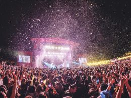 mallorca live festival 2024 stage, crowd and confetti