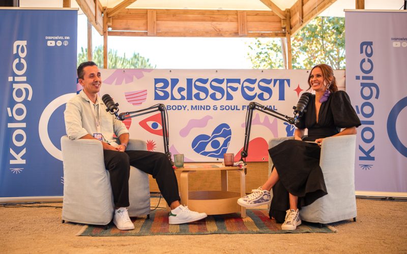 Jorge Coutinho and Sofia Varatojo recording Blissfest podcast live at Sesimbra