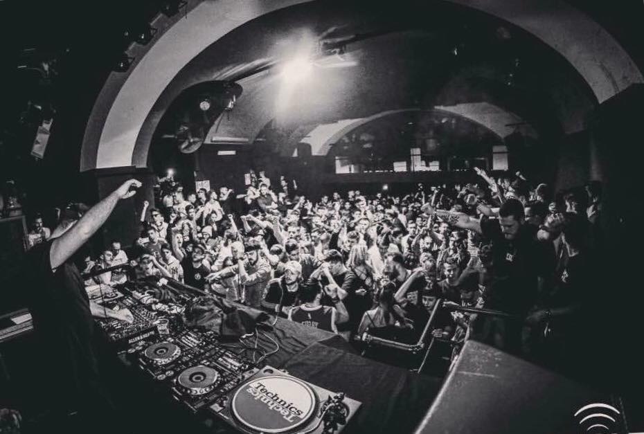 Interior of the Centralino club included in the top 6 clubs in Turin mid set