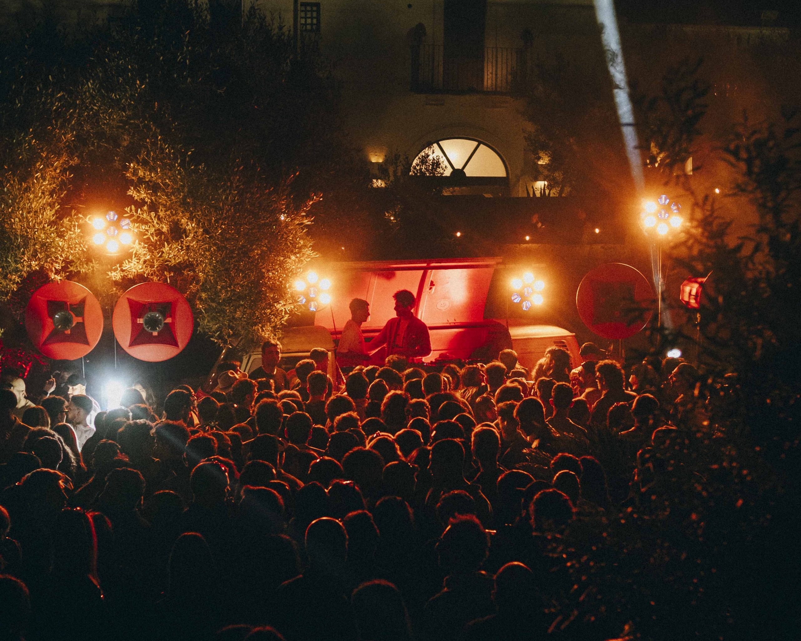 IN THE LAND 2026: vivi il groove tra gli ulivi di Puglia