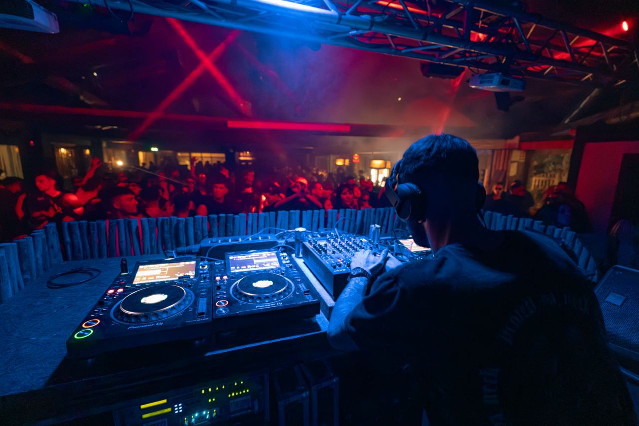 Afrobar Indoor image