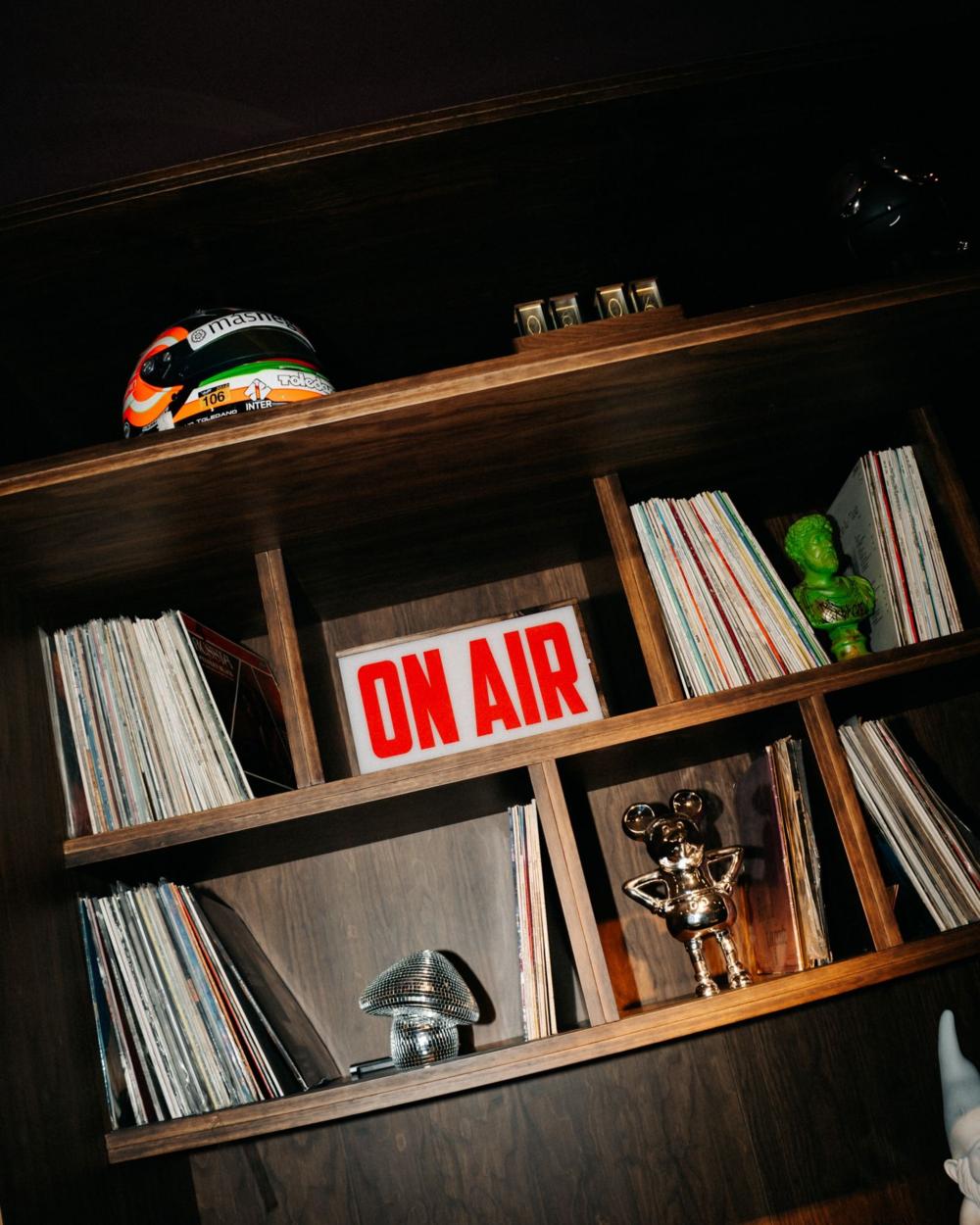 Barco Sound House