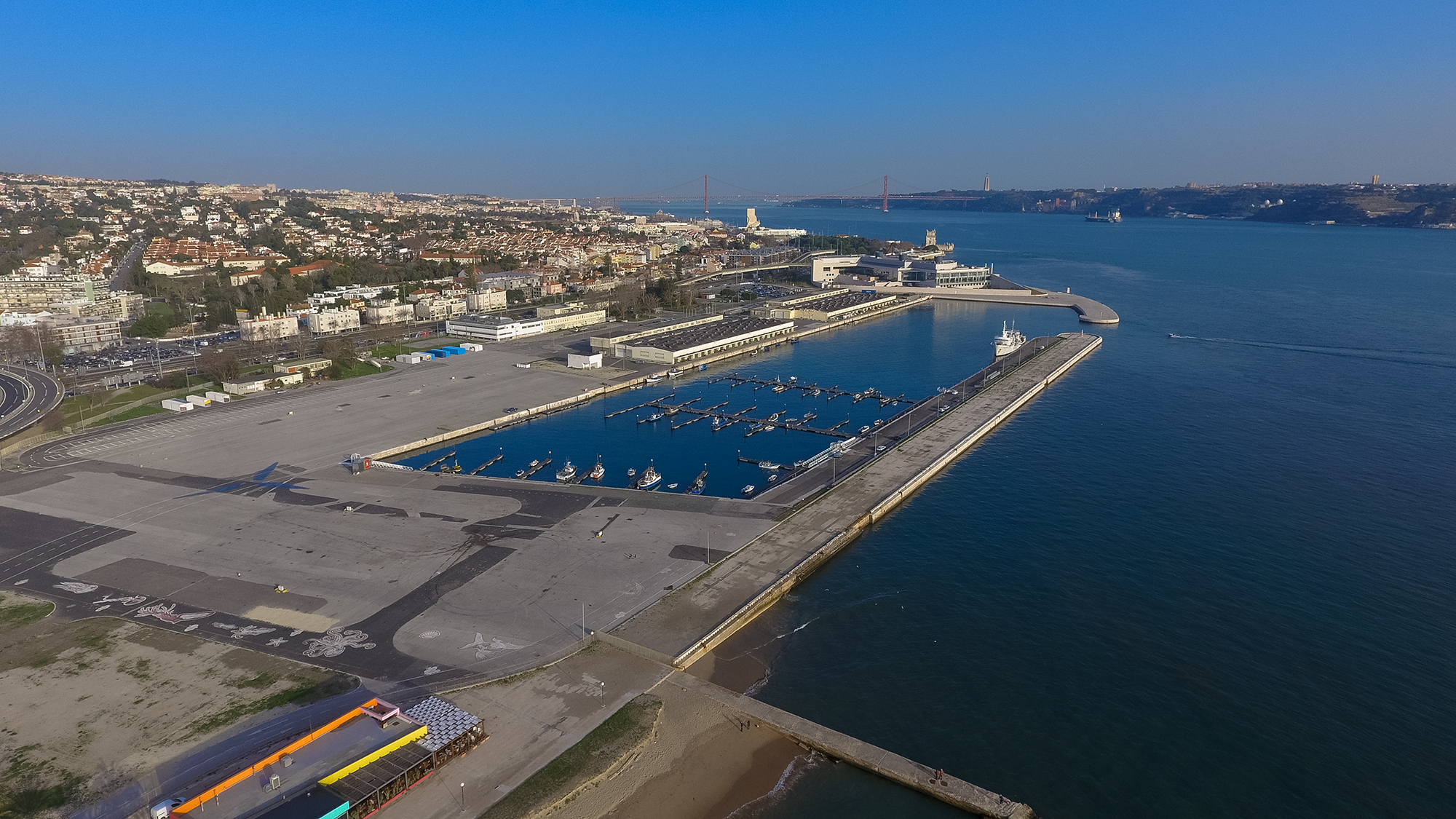 Doca de Pedrouços image