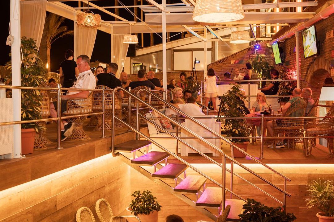 Forever La Terraza image