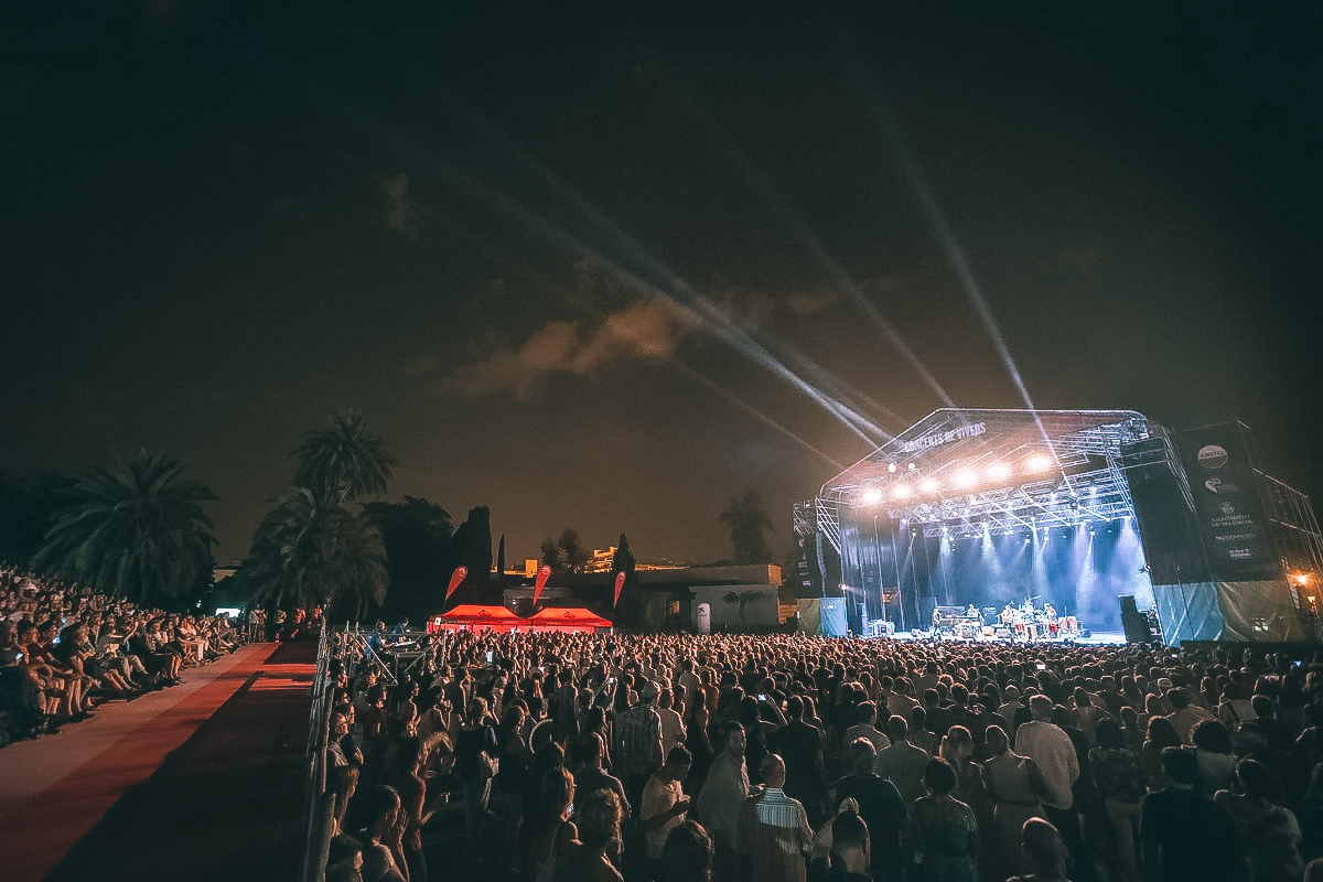 Jardines de Viveros image