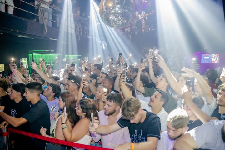Cover for venue: Kiss Disco Club