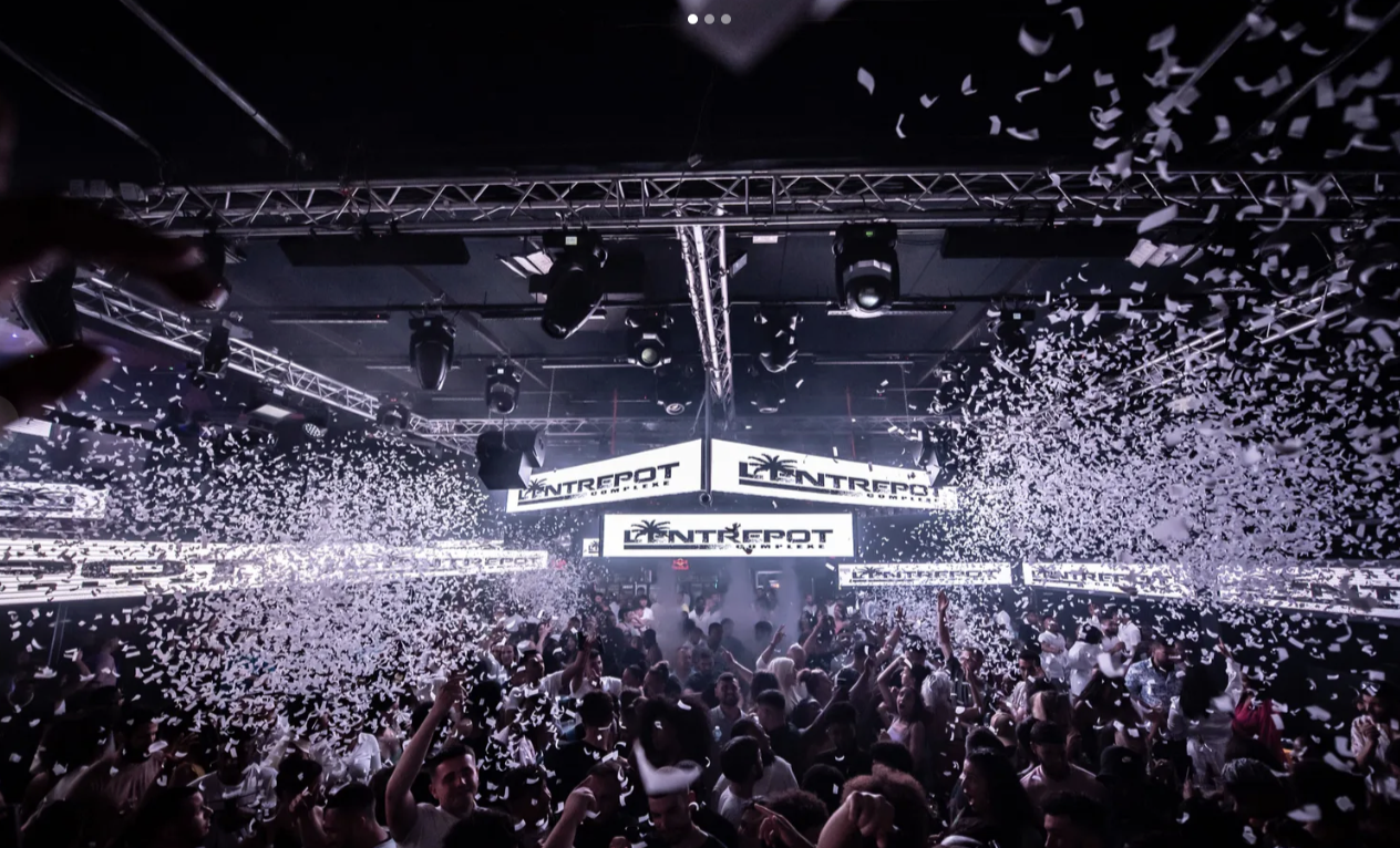 L'Entrepôt Showcases image