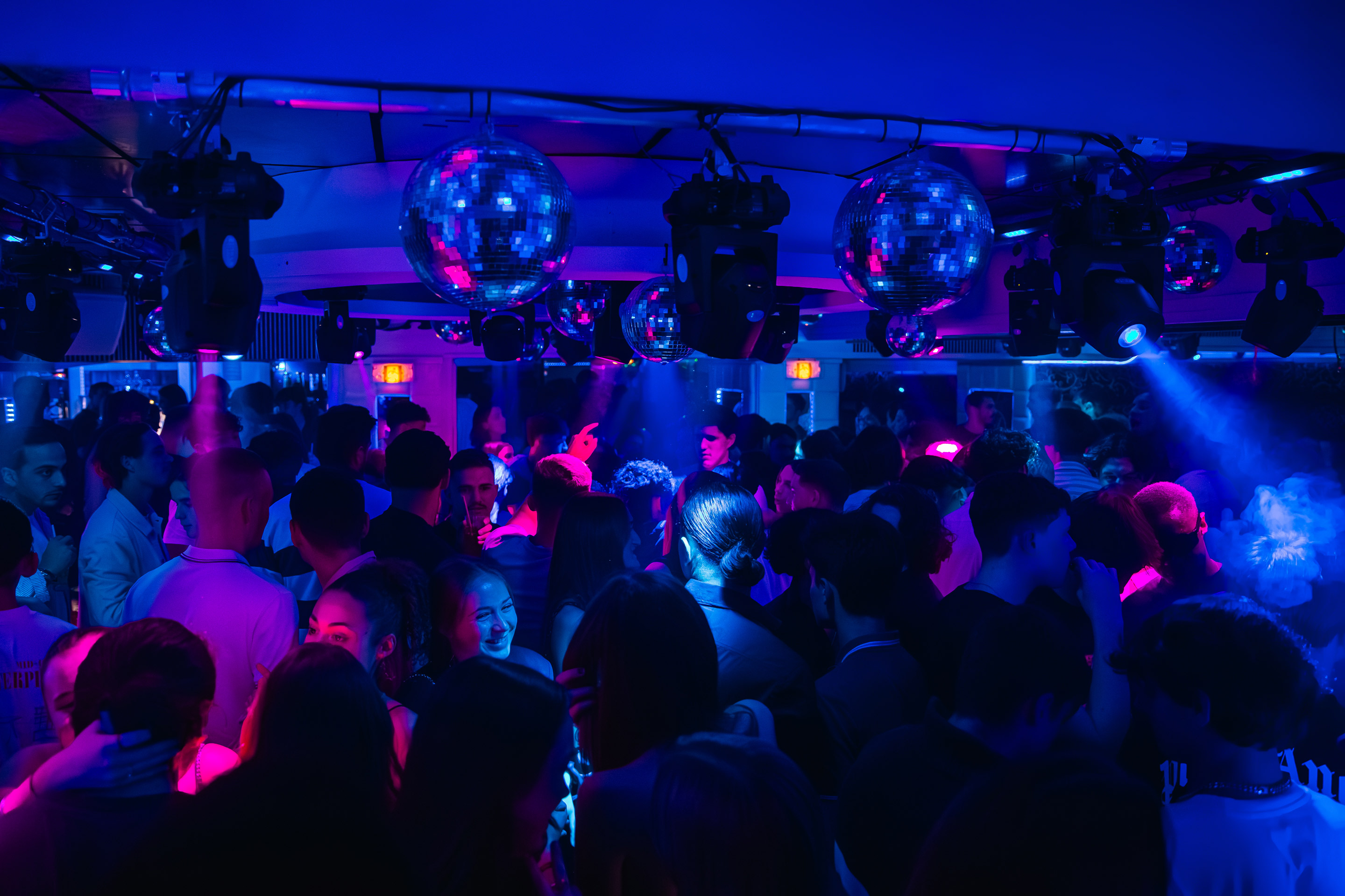 Les Ambassadeurs image