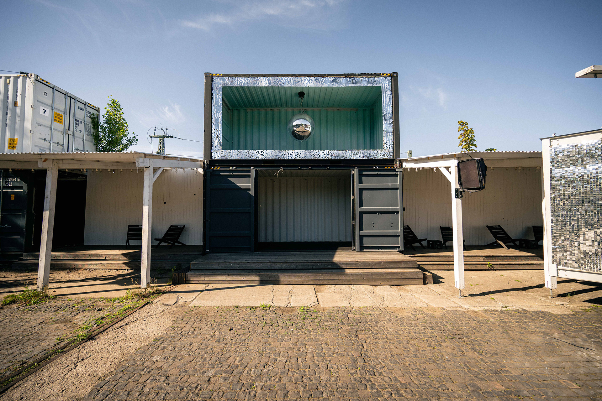 Napoleon Komplex image