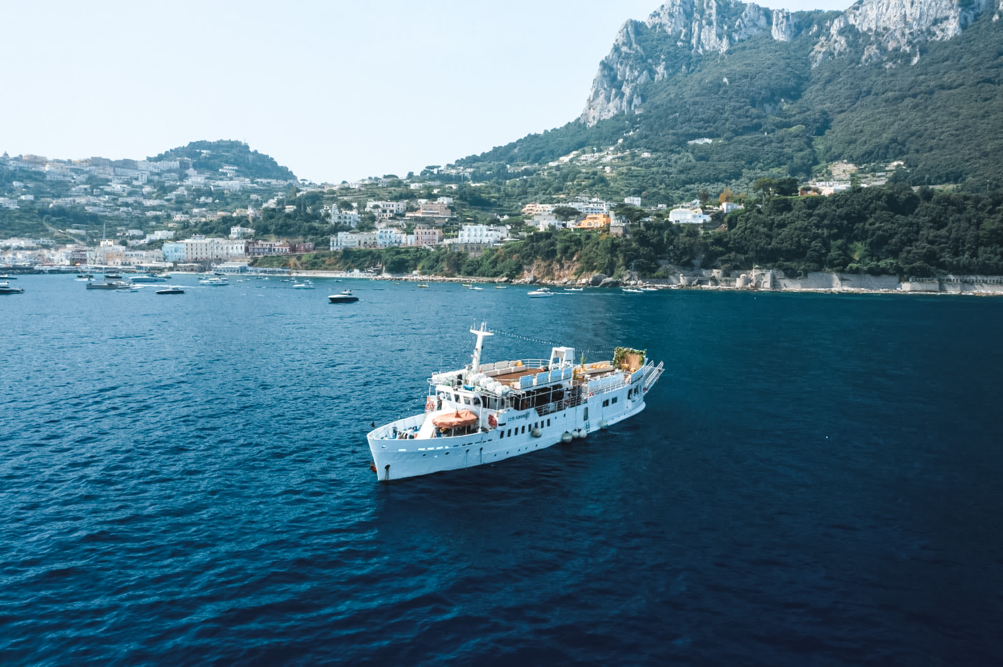 Nave Lady Adriana image