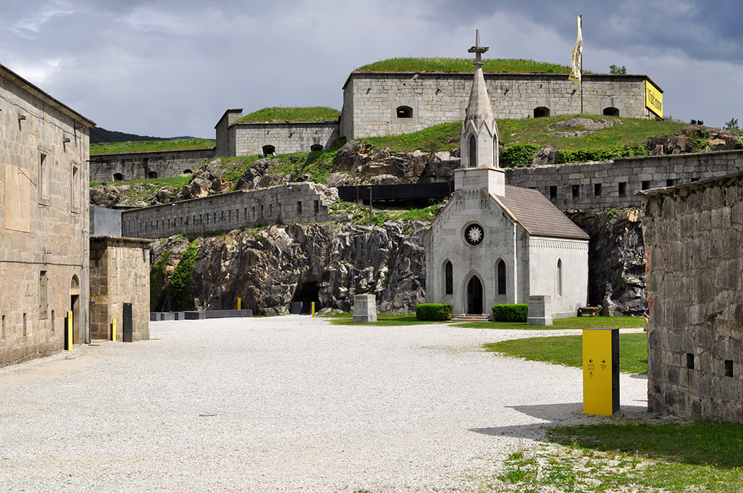 OVERHEAD I Festung Franzensfeste image