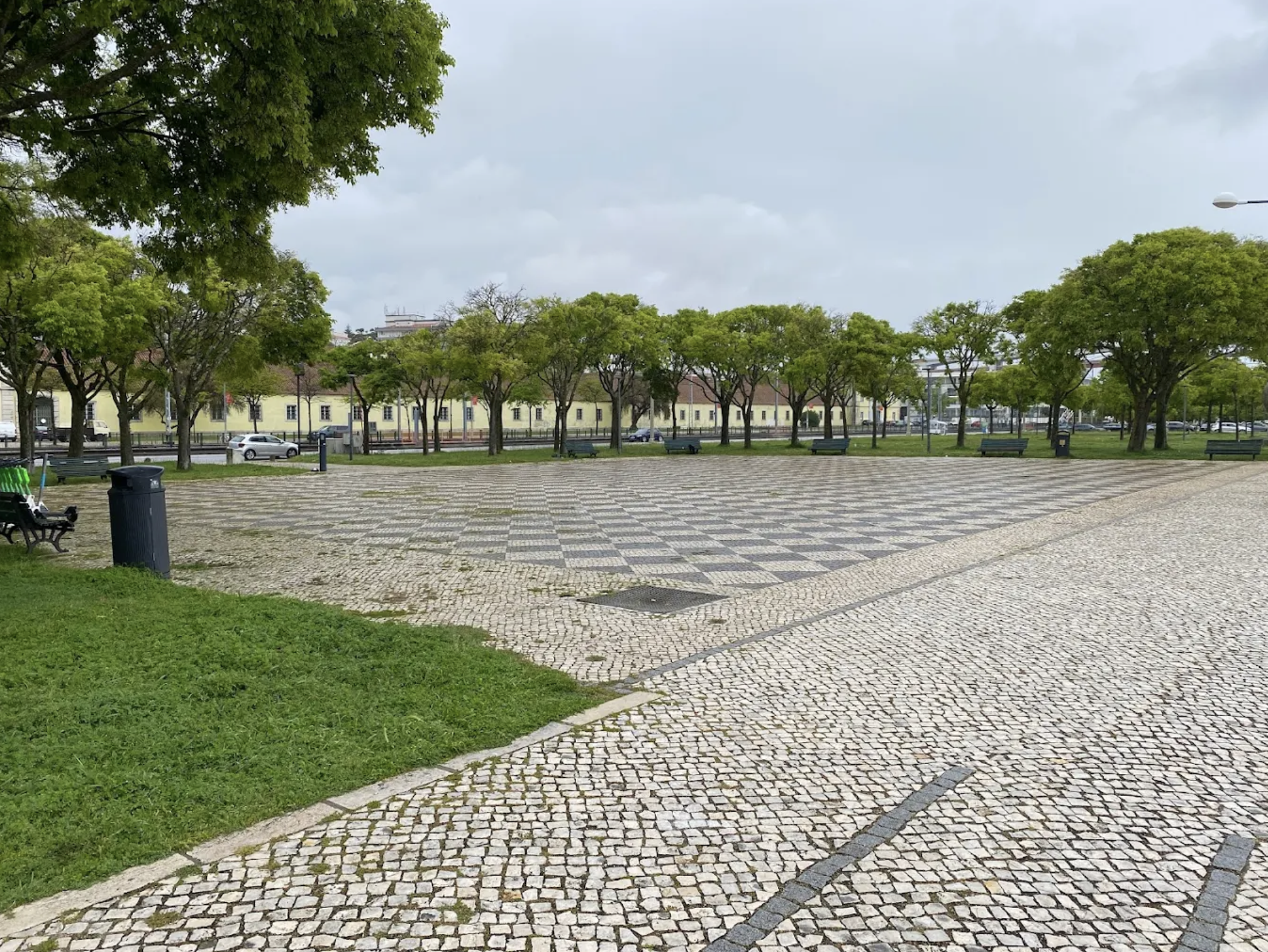 Praça Amália e o Fado image