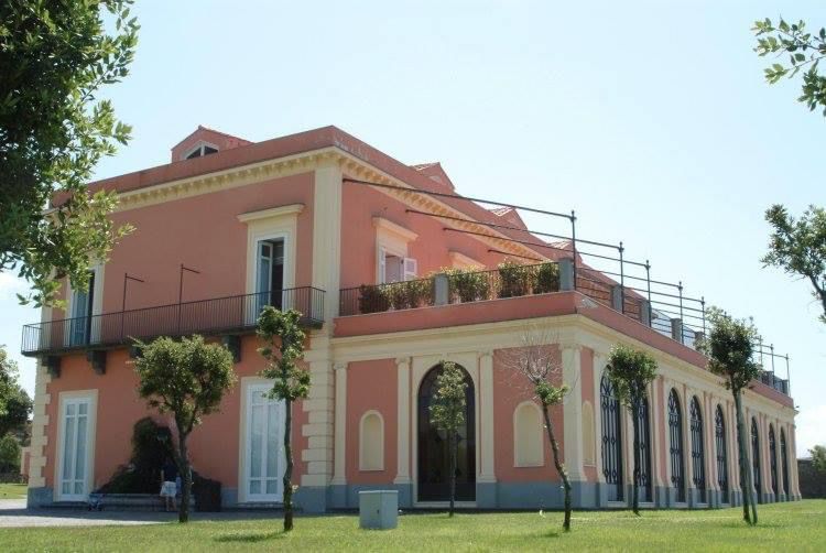 Villa Favorita image