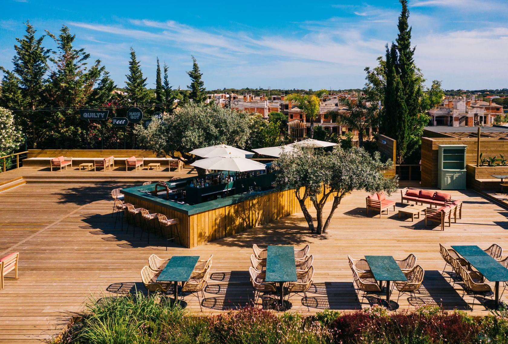 Vivant, Social Club image