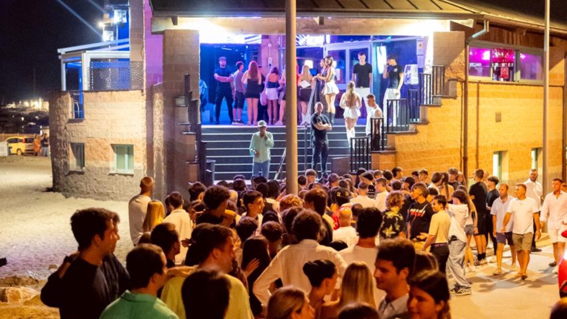 Aegua New Club gallery image