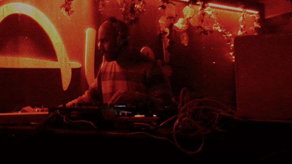 Alive Club gallery image