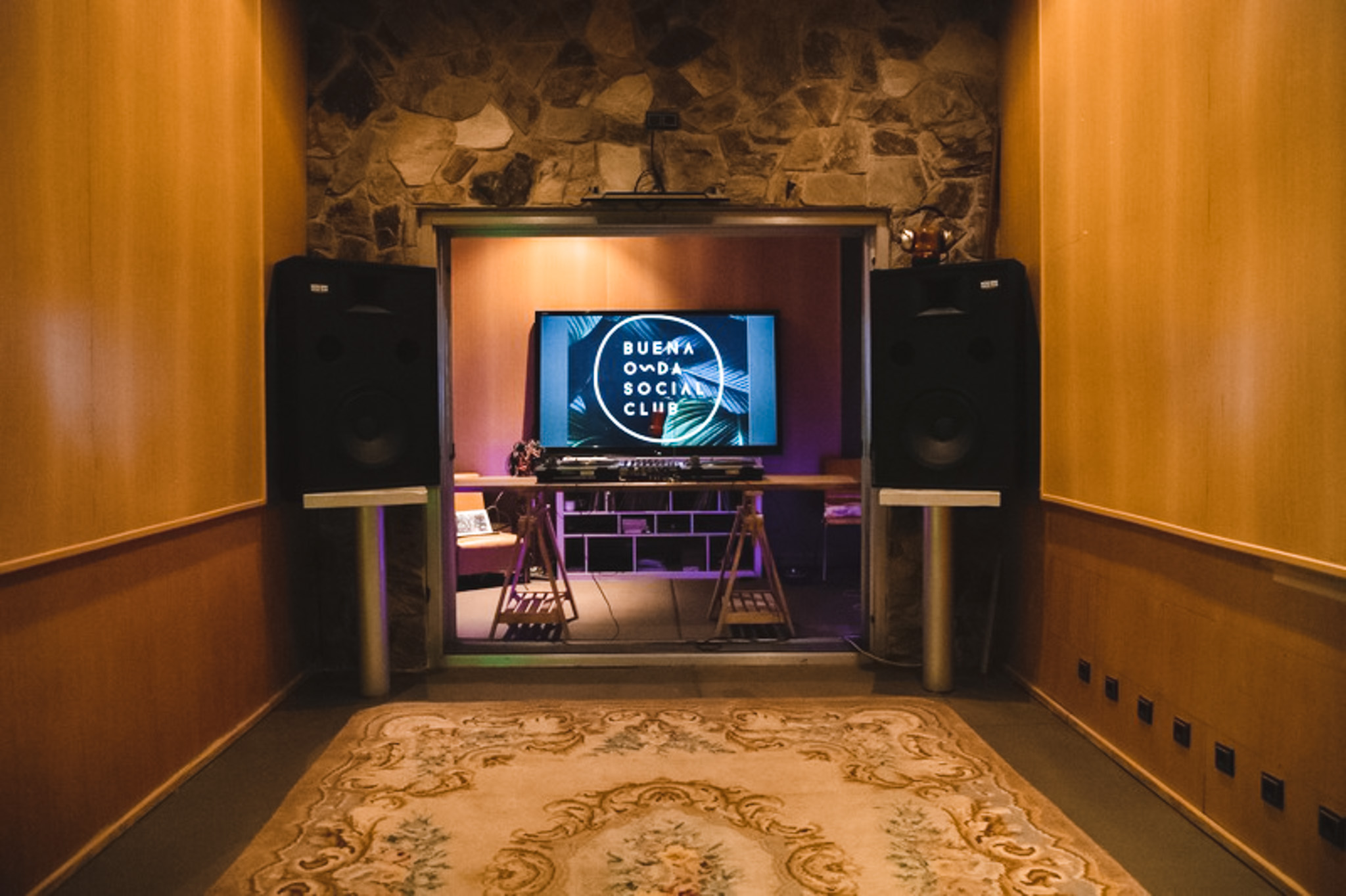 Buena Onda Social Club