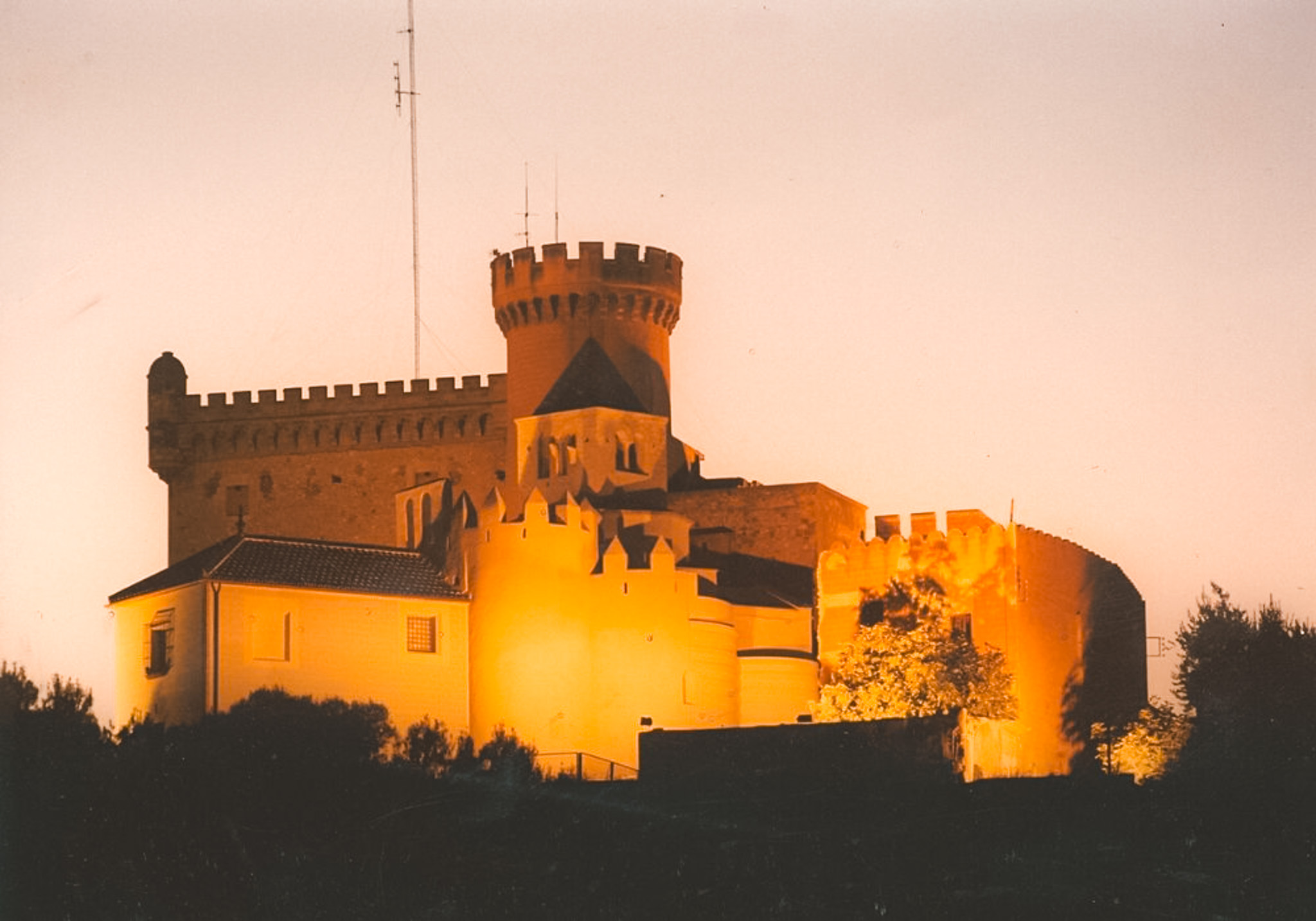 Castell de Fels gallery image