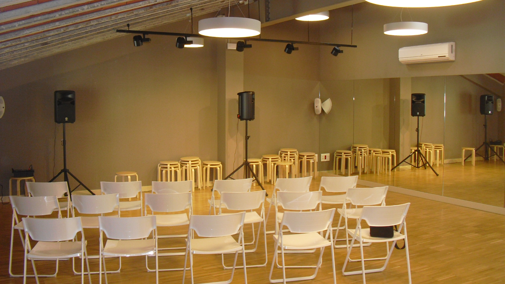 Centre Cívic Barri Vell - Mercadal gallery image