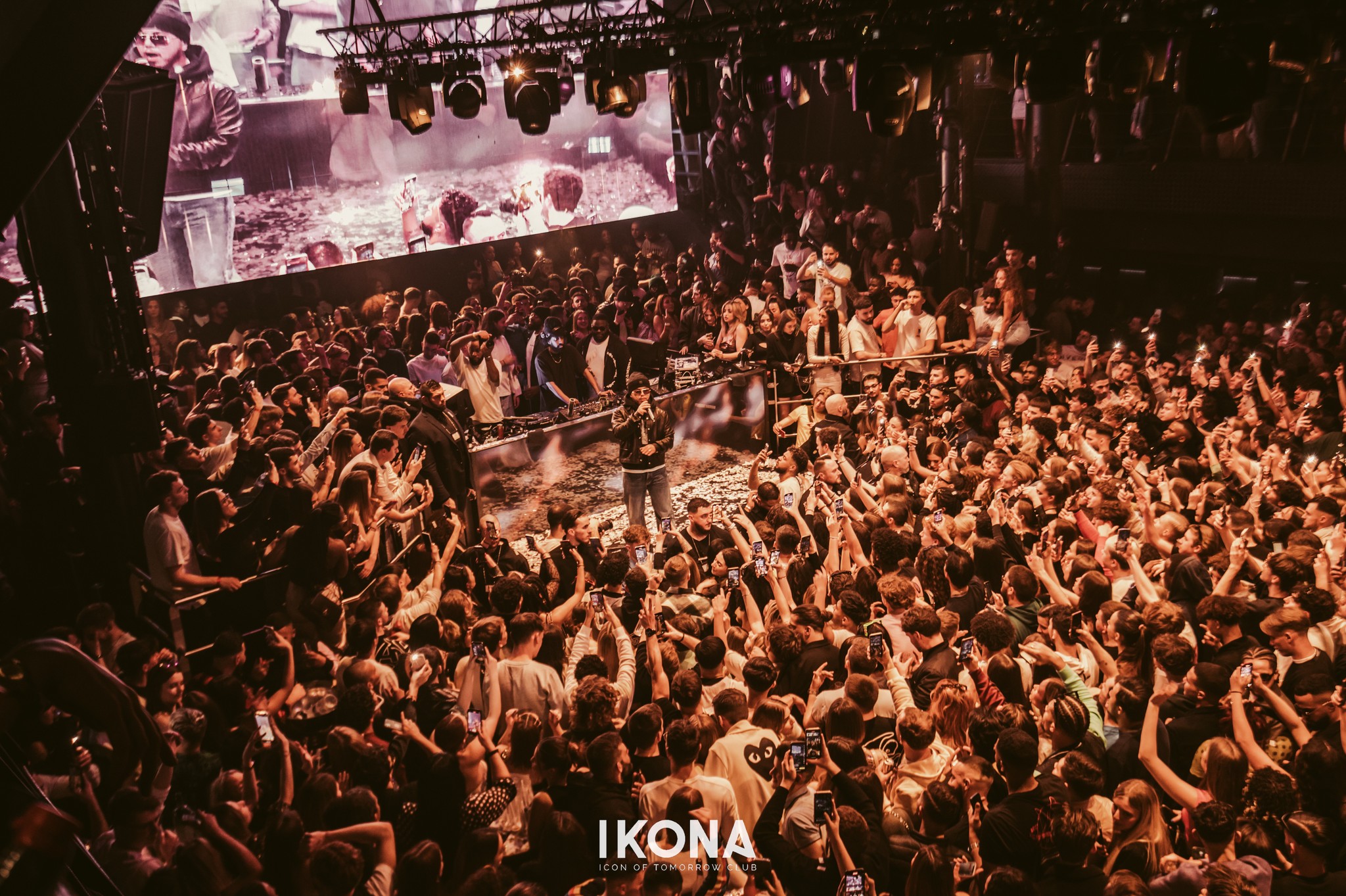 Club IKONA gallery image